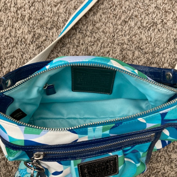 Coach 2 Piece Purse And Pouch poppy Kaliedescope - Picture 2 of 7